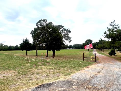 19118 S Us Highway 69 Kiowa OK 74553