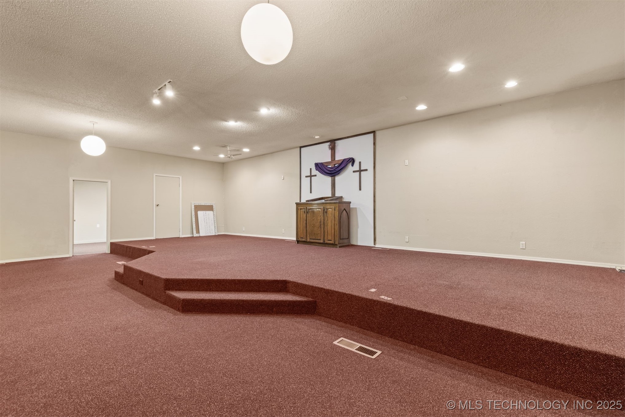 215 S Bixby Street Coweta OK 74429