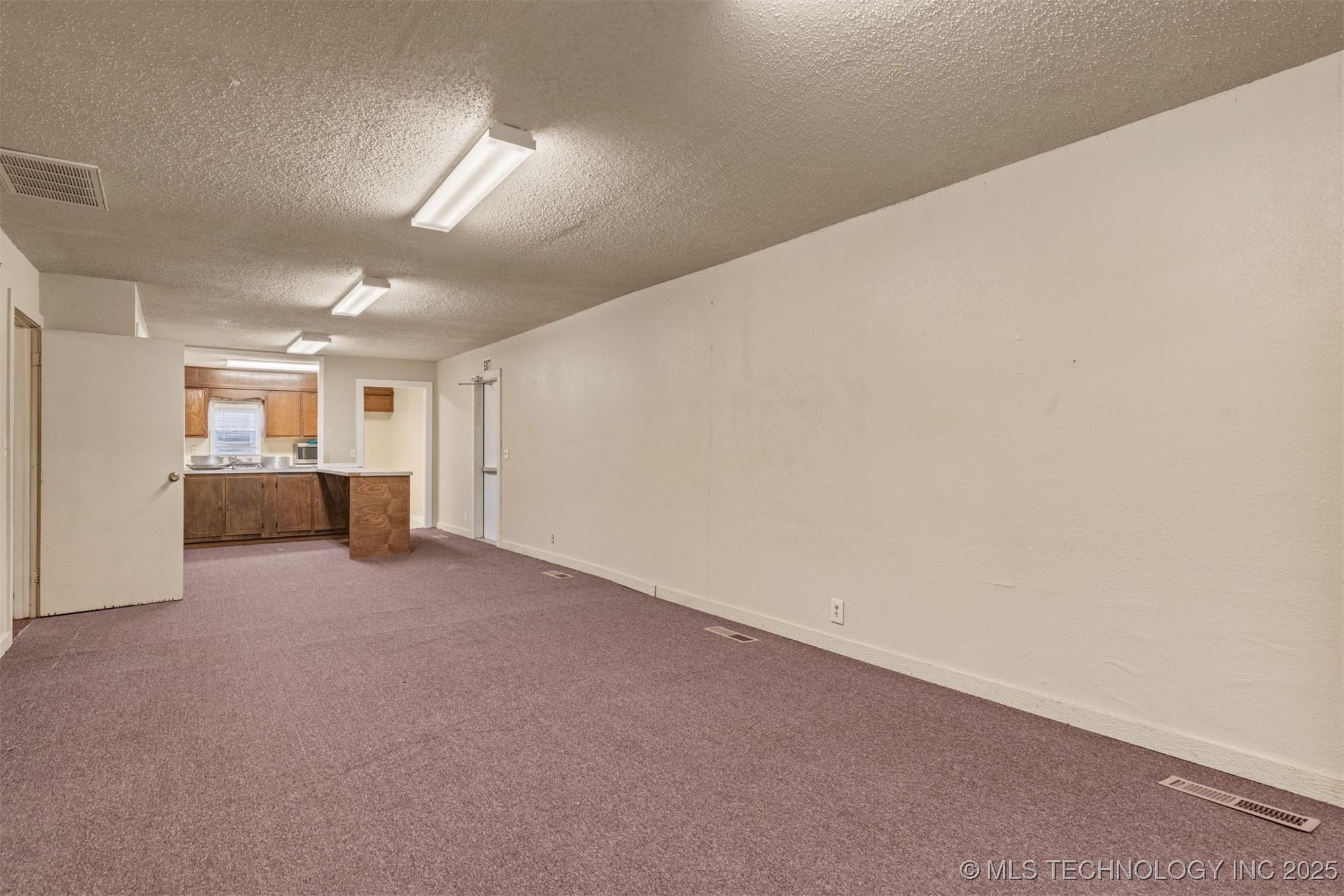 215 S Bixby Street Coweta OK 74429
