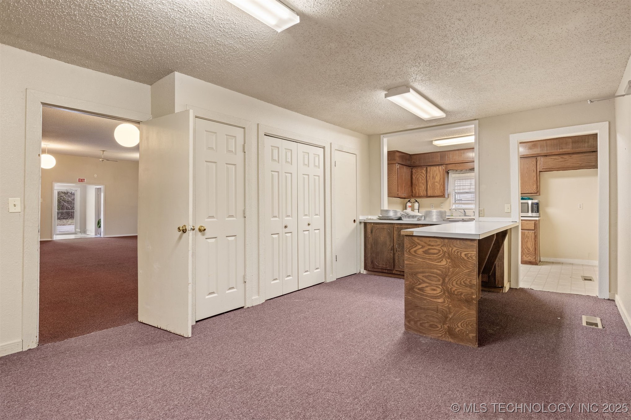 215 S Bixby Street Coweta OK 74429