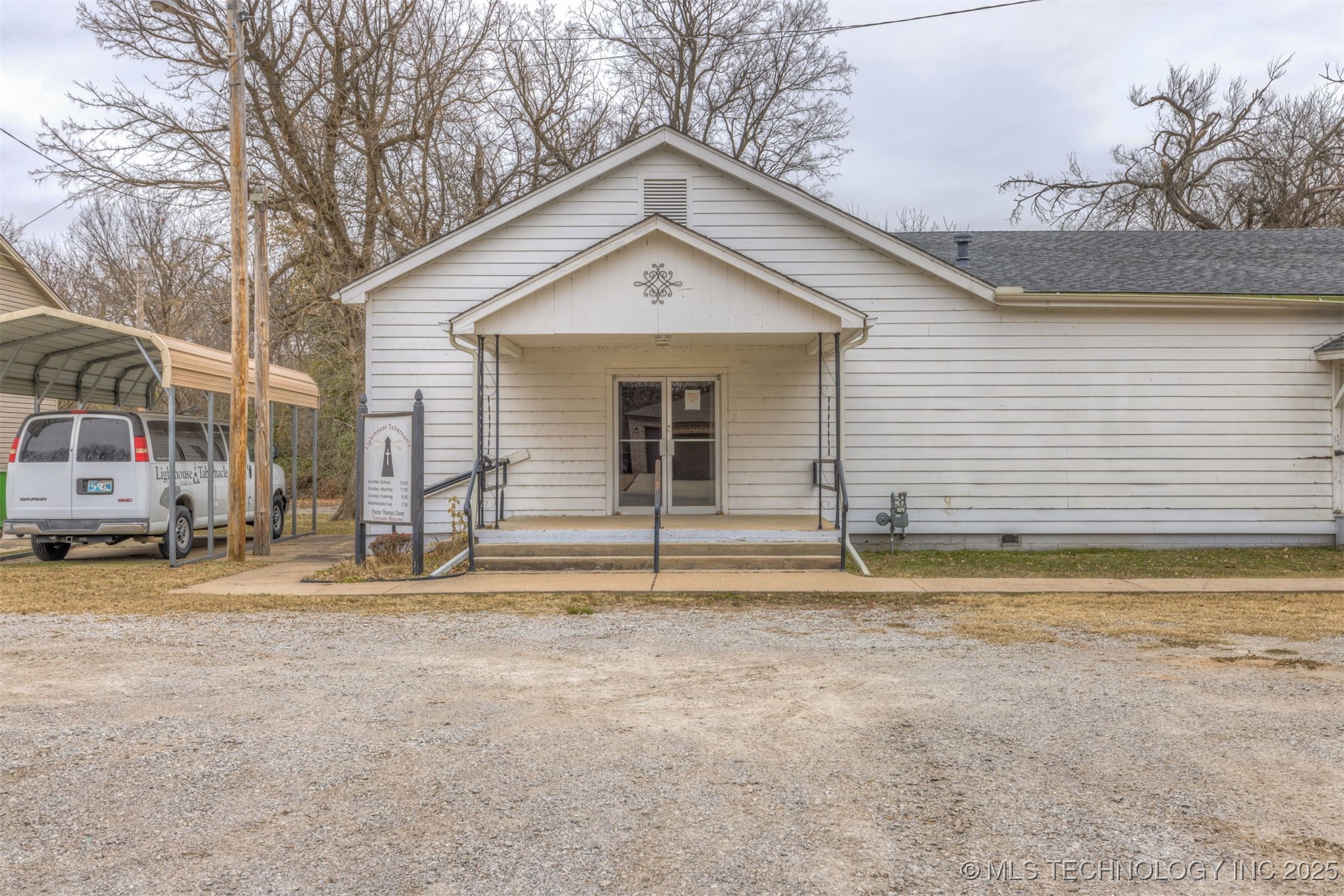 215 S Bixby Street Coweta OK 74429
