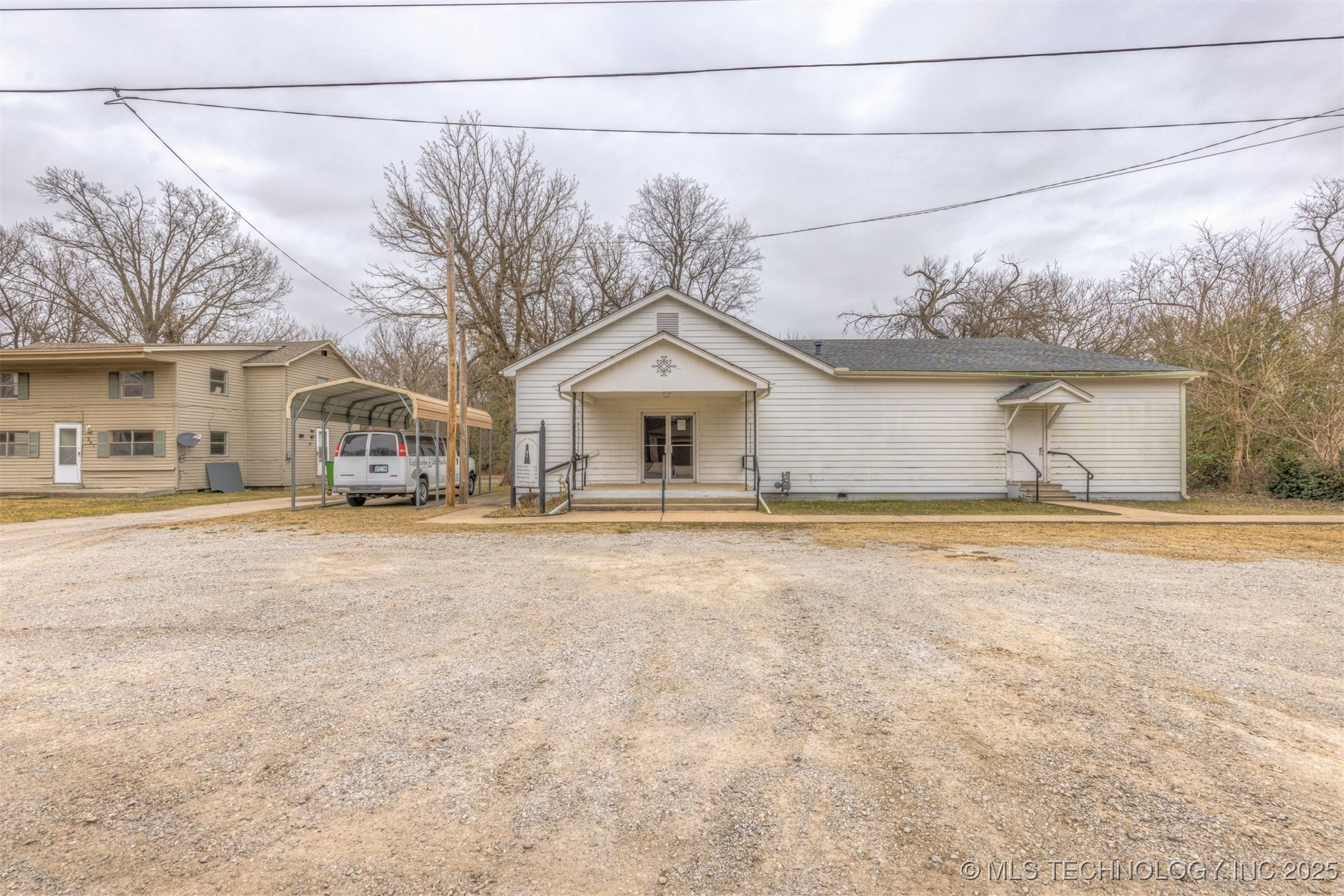 215 S Bixby Street Coweta OK 74429