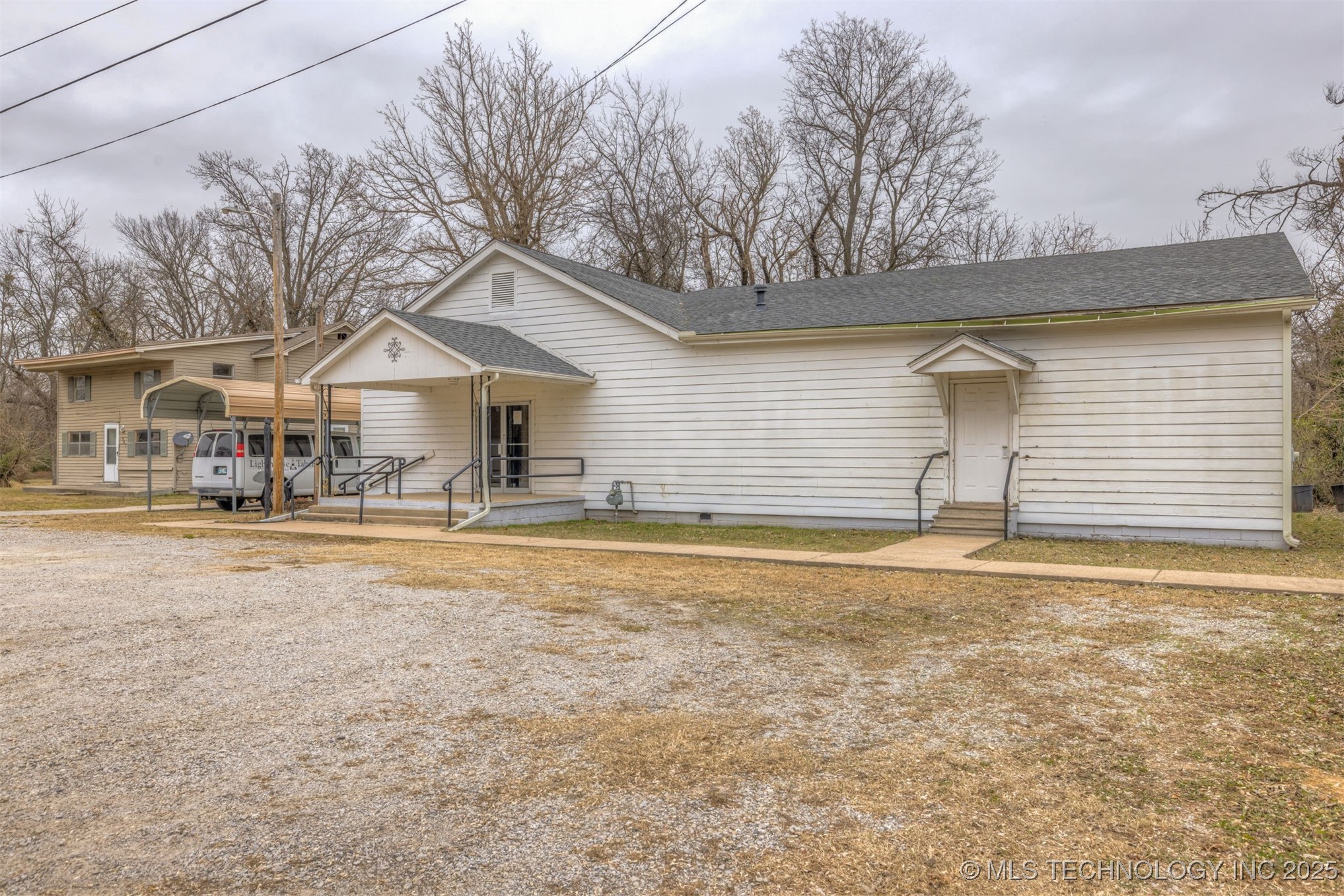 215 S Bixby Street Coweta OK 74429
