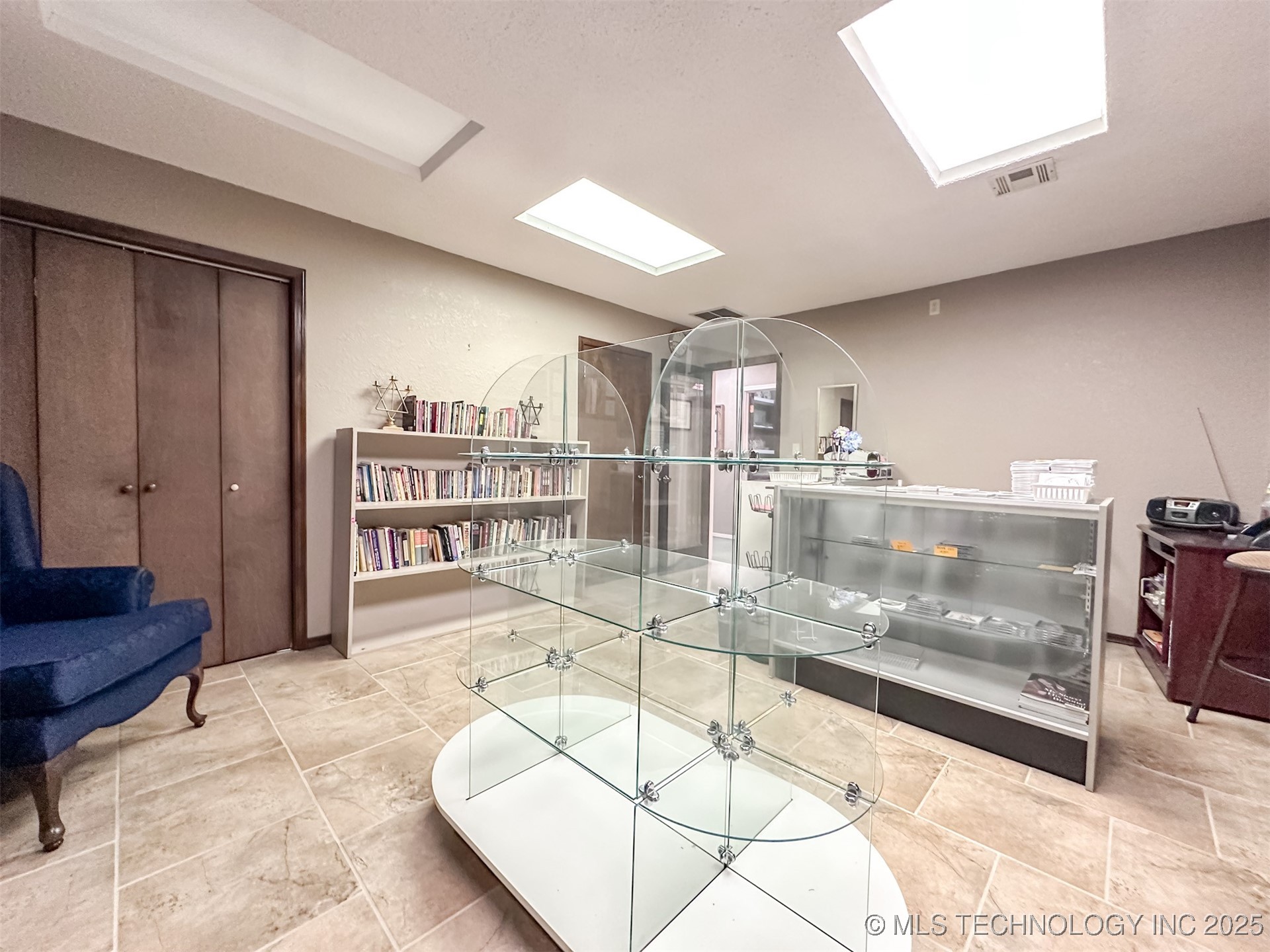2833 W Main Street Jenks OK 74037