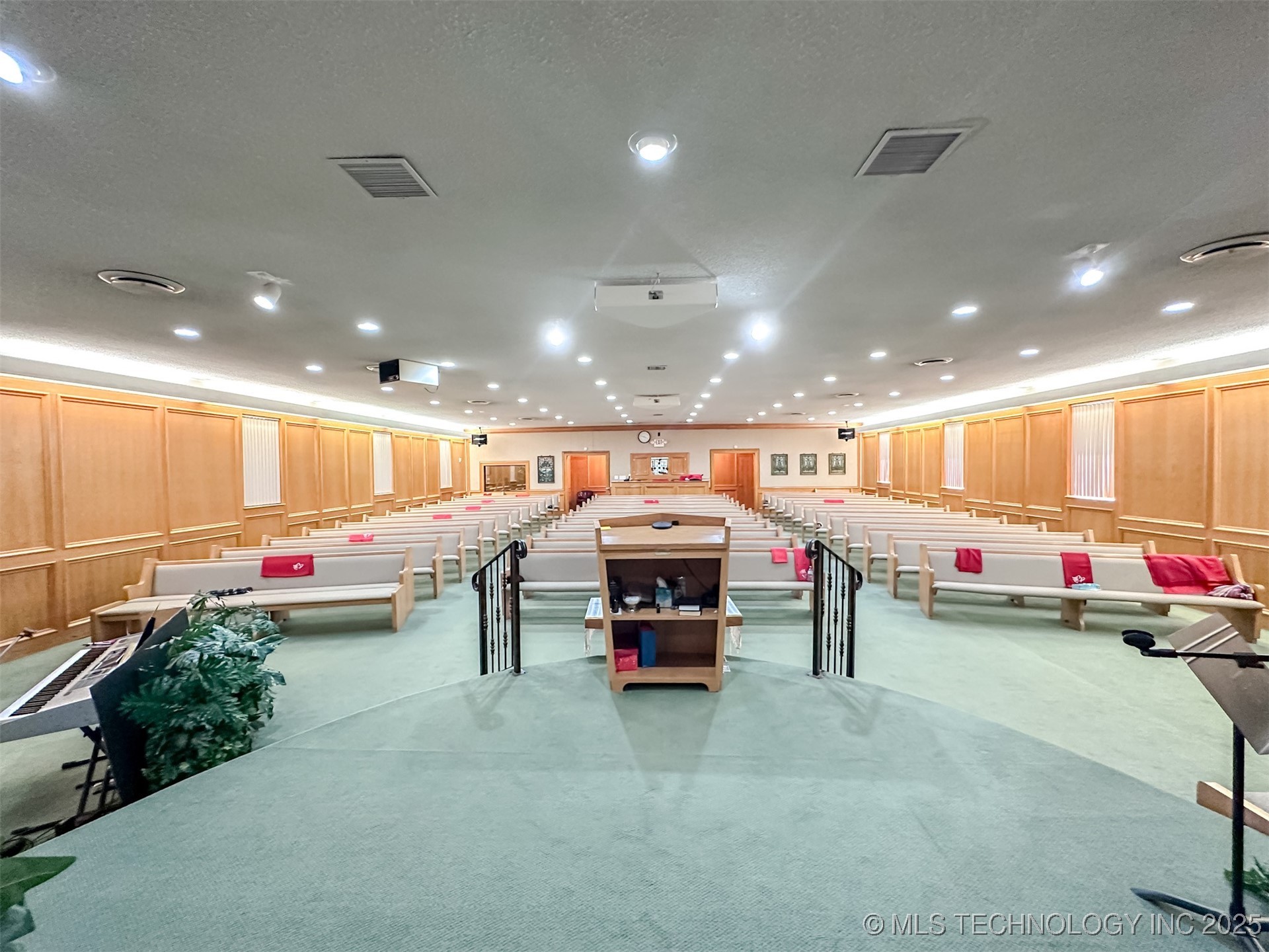 2833 W Main Street Jenks OK 74037