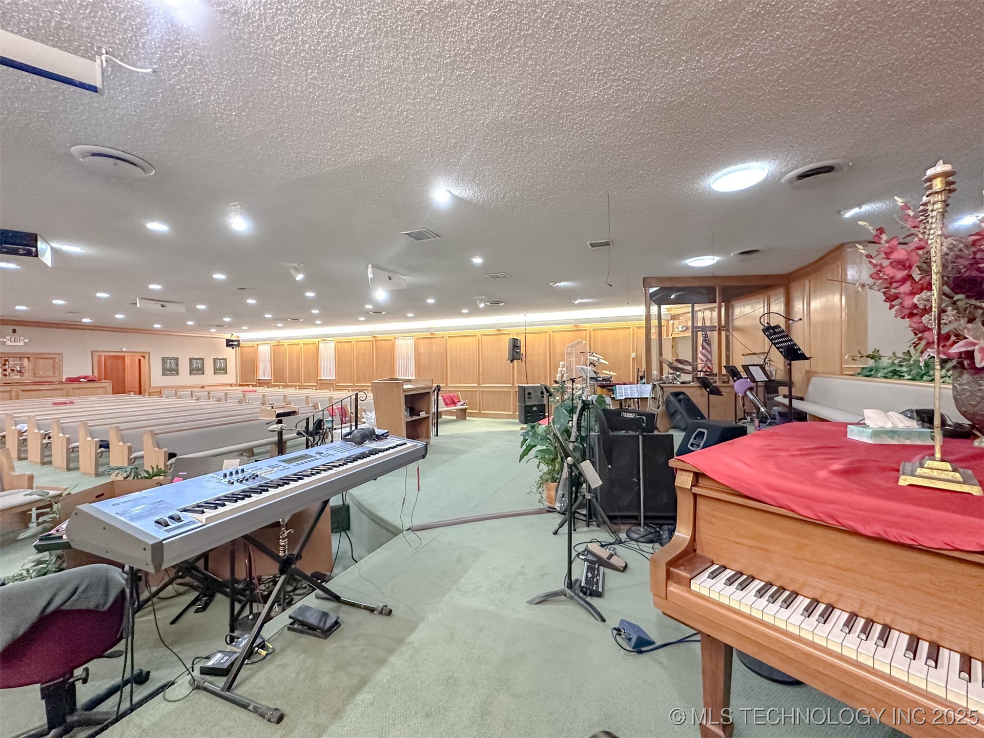 2833 W Main Street Jenks OK 74037