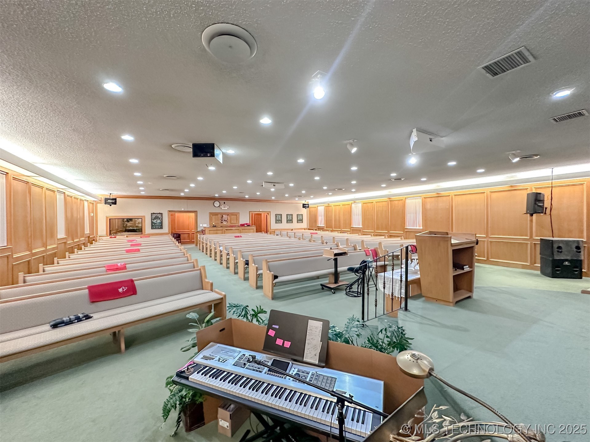 2833 W Main Street Jenks OK 74037