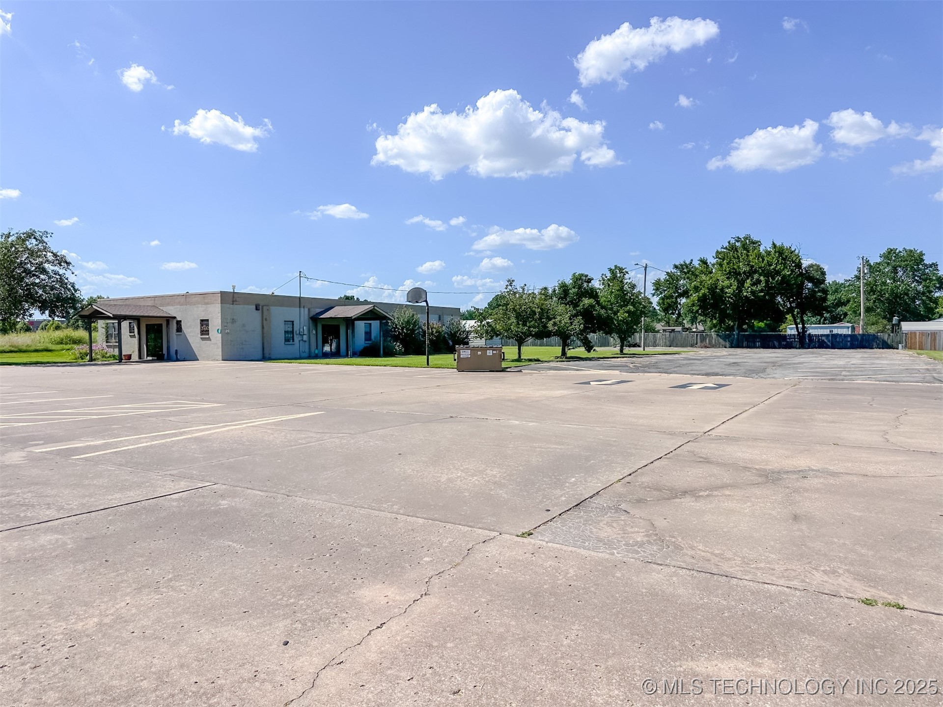 2833 W Main Street Jenks OK 74037