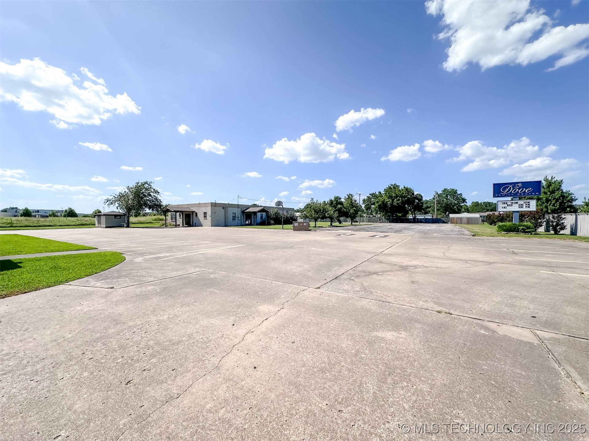 2833 W Main Street Jenks OK 74037