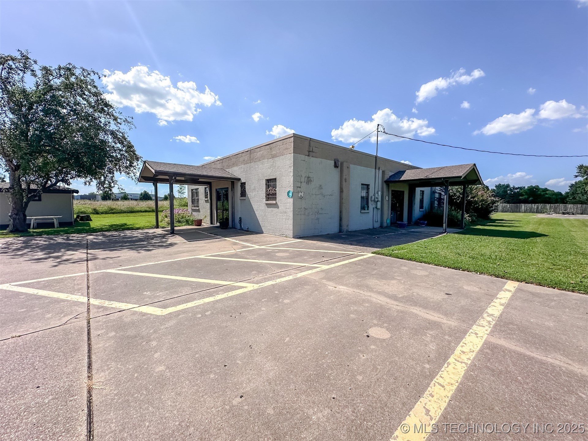 2833 W Main Street Jenks OK 74037