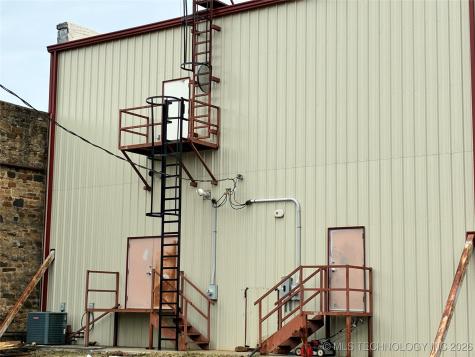 203 W Bdwy Okemah OK 74859