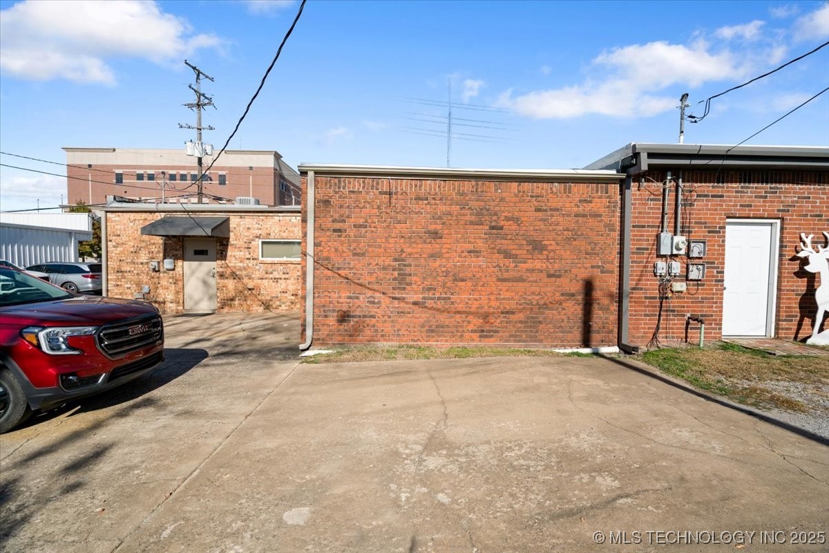 411 W 1st Street Claremore OK 74017