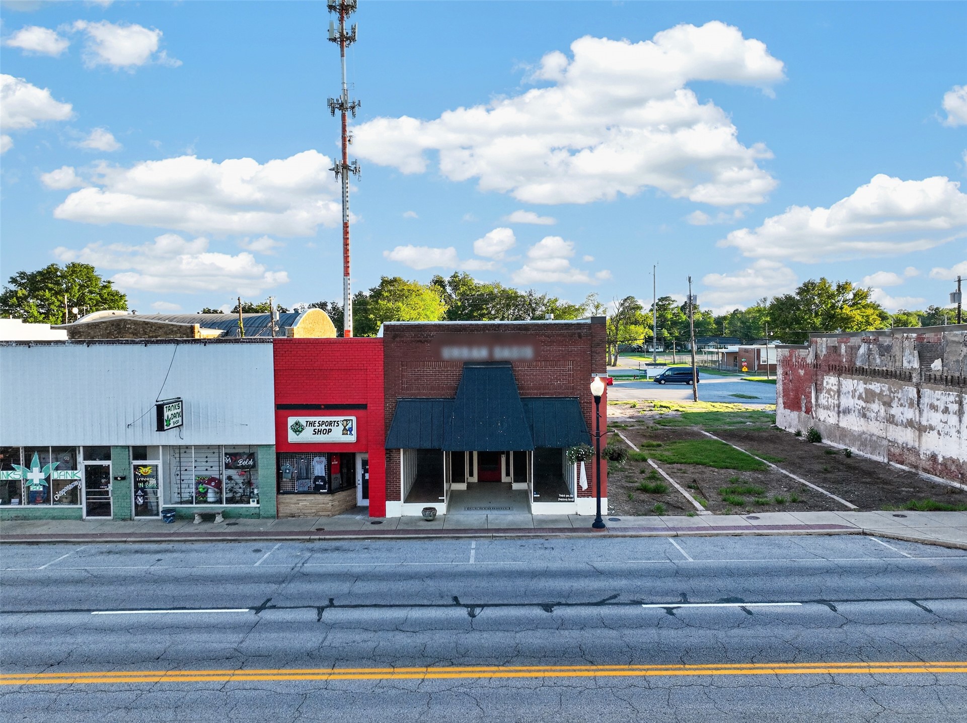 206 E Rogers Boulevard Skiatook OK 74070