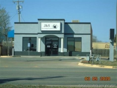6711 NW Cache Lawton OK 73505