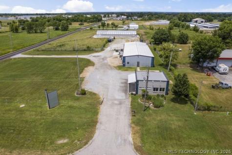 64050 E 290 Grove OK 74344