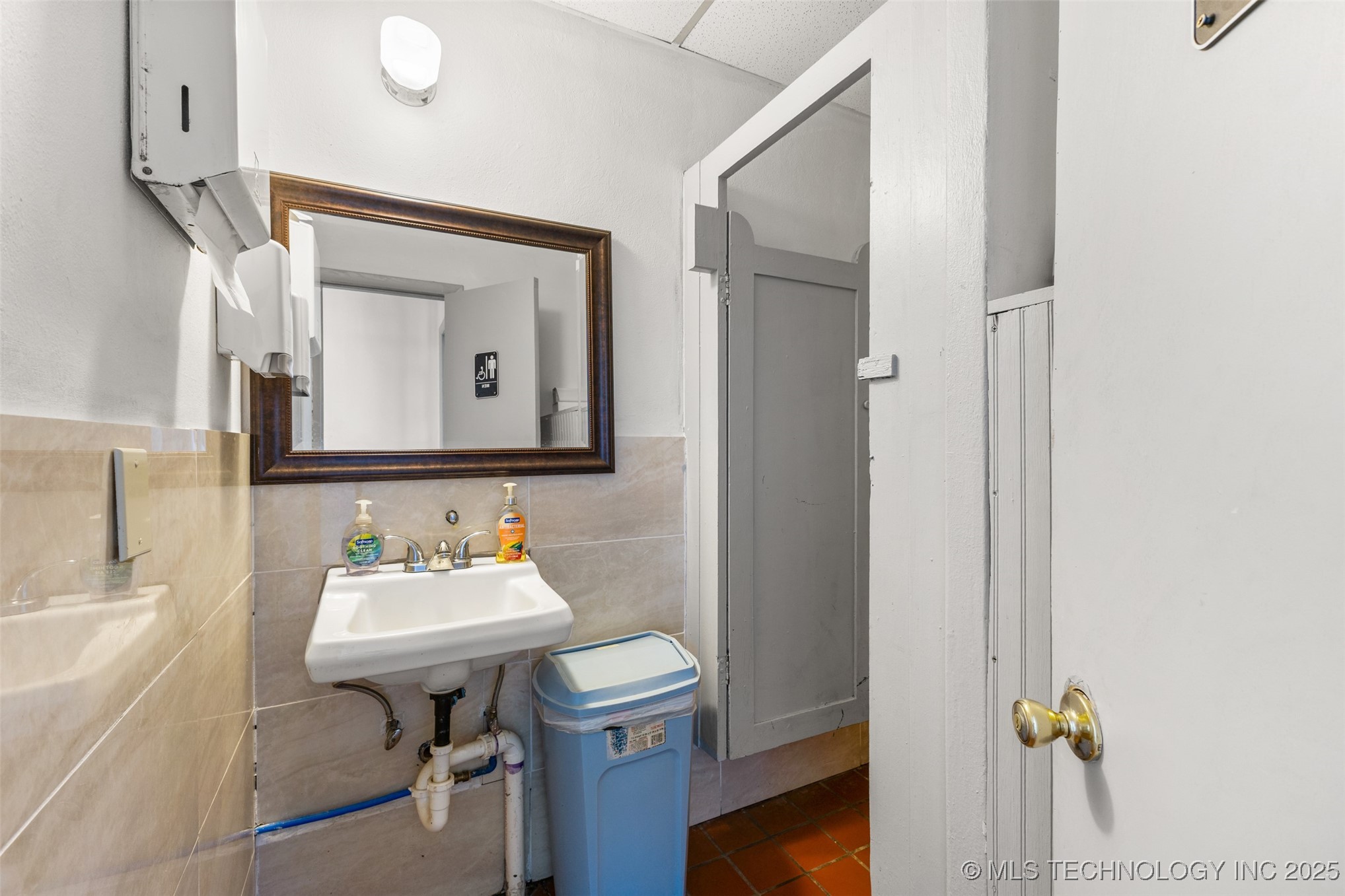 310 W Paul Pauls Valley OK 73075
