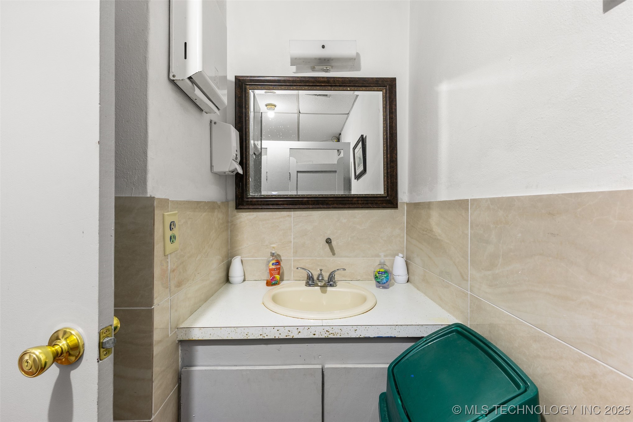 310 W Paul Pauls Valley OK 73075
