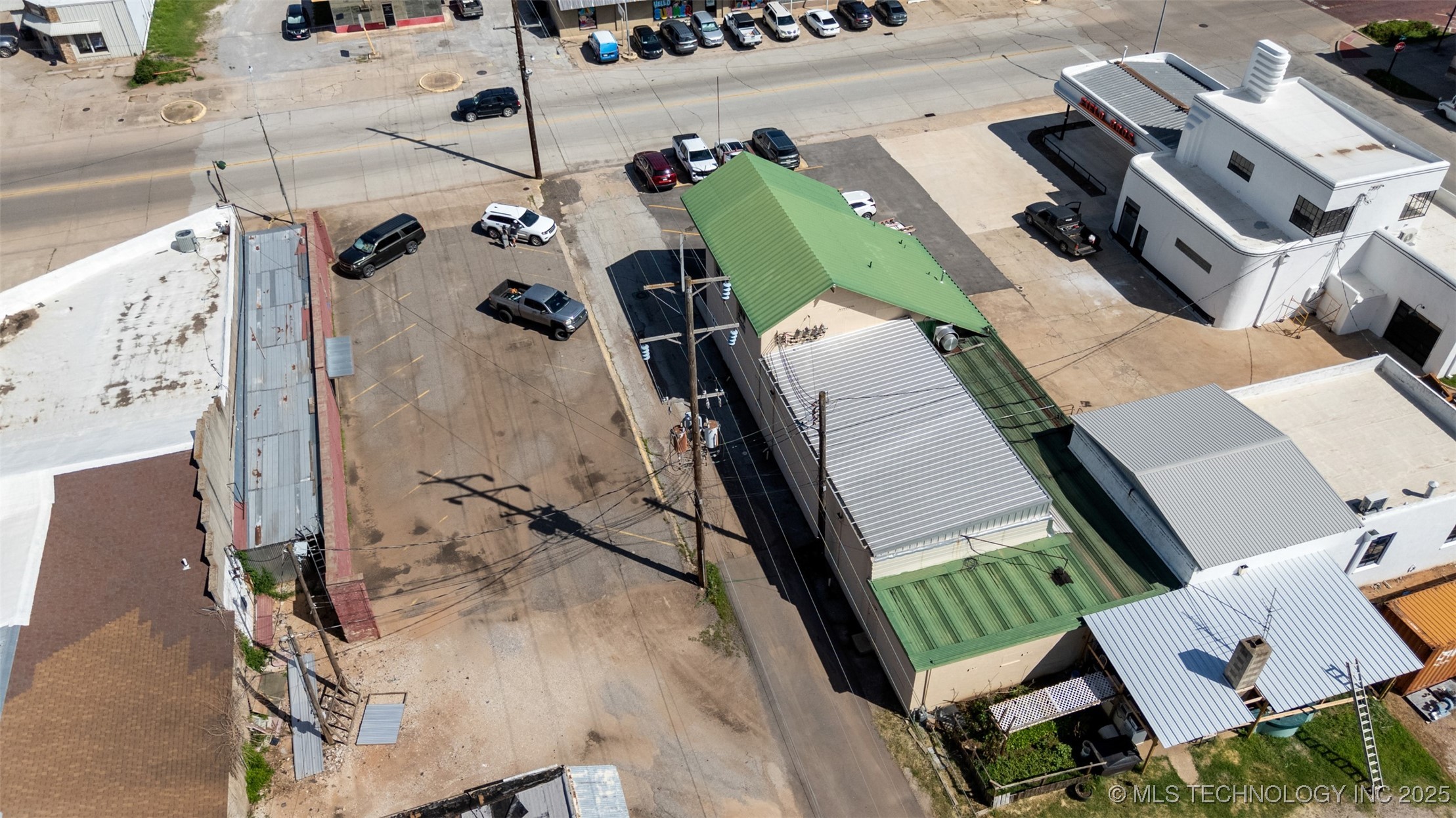 310 W Paul Pauls Valley OK 73075
