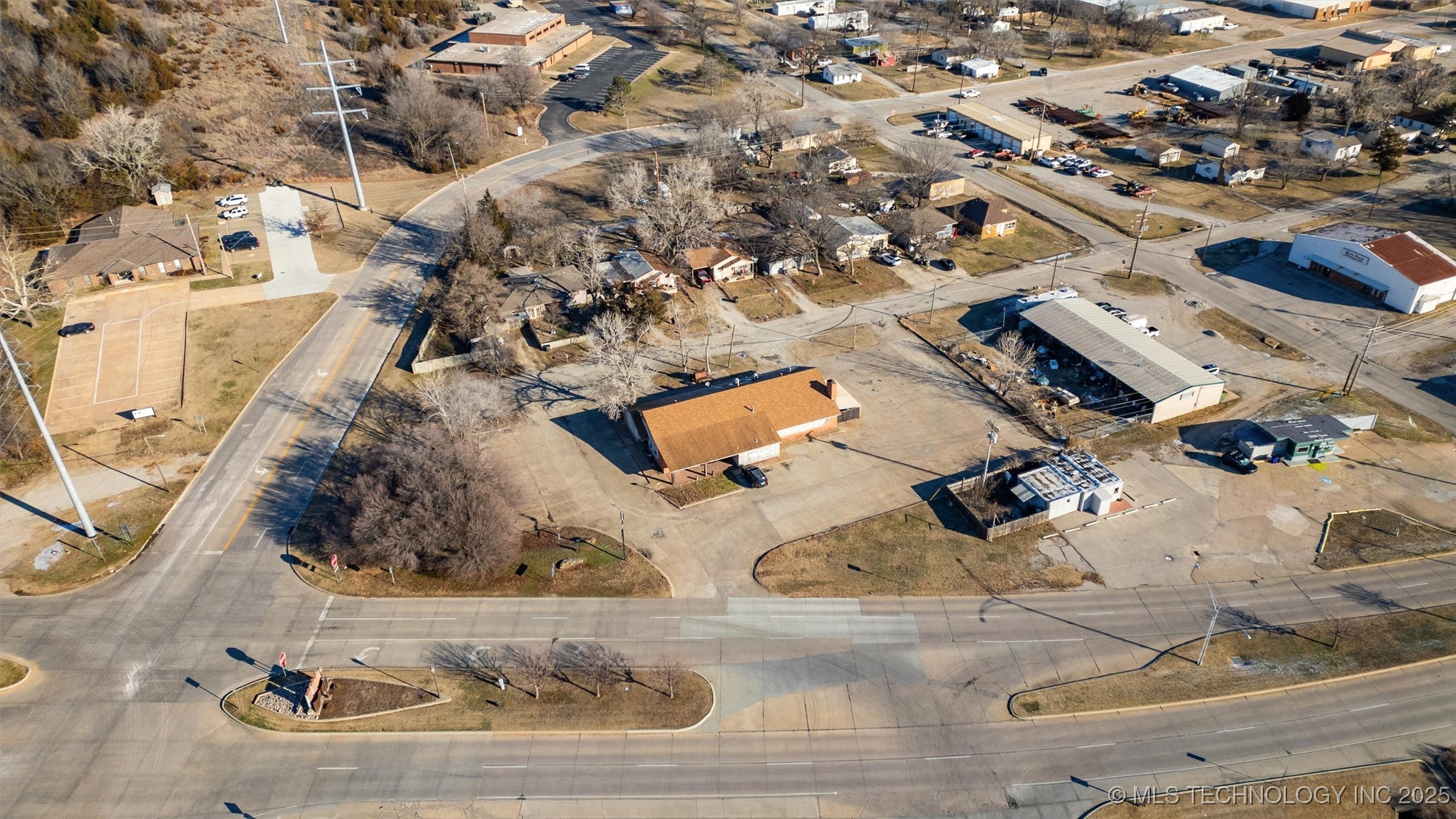 1840 SW Frank Phillips Boulevard Bartlesville OK 74003
