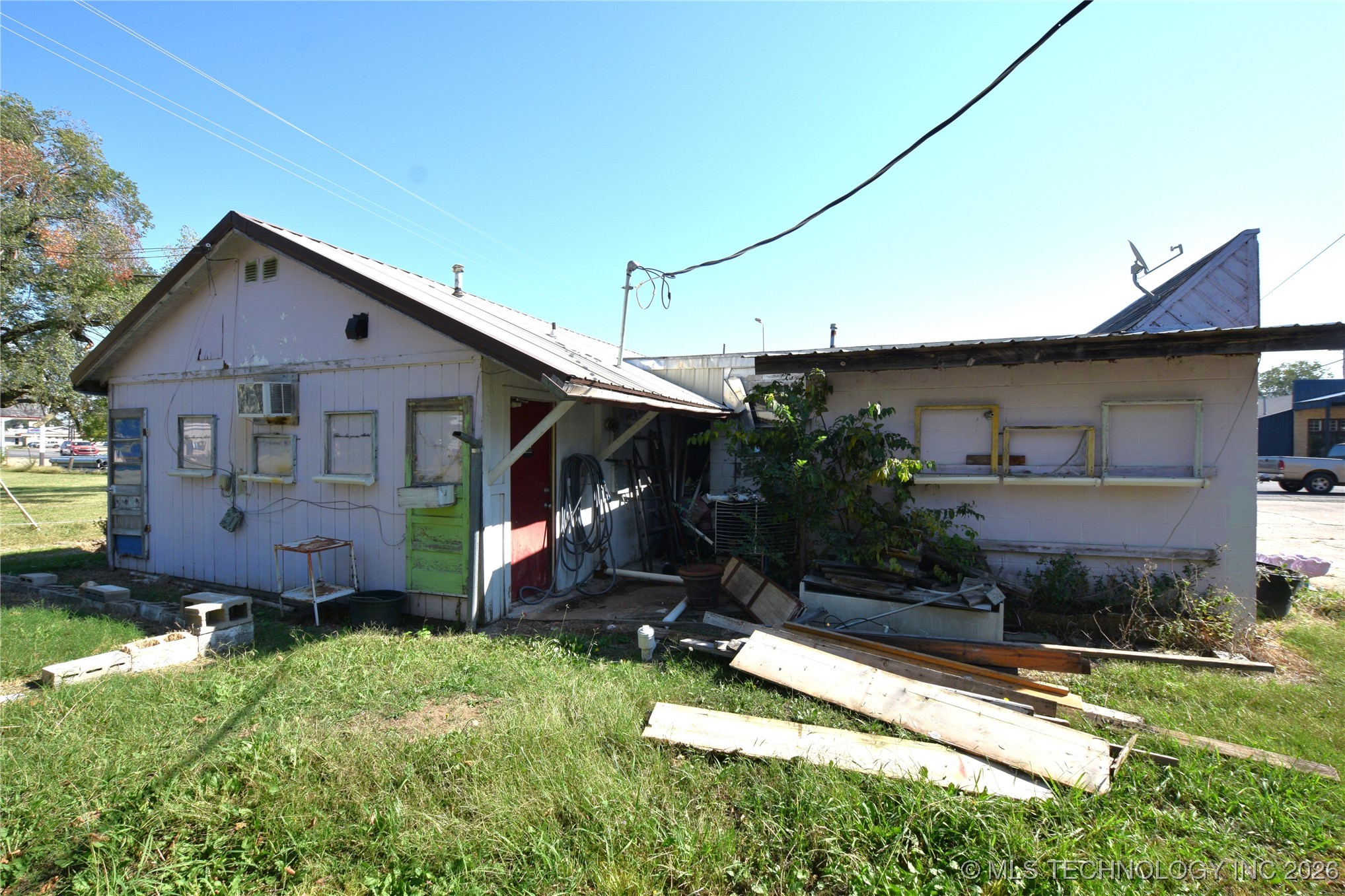 320 S 2nd Street Stilwell OK 74960
