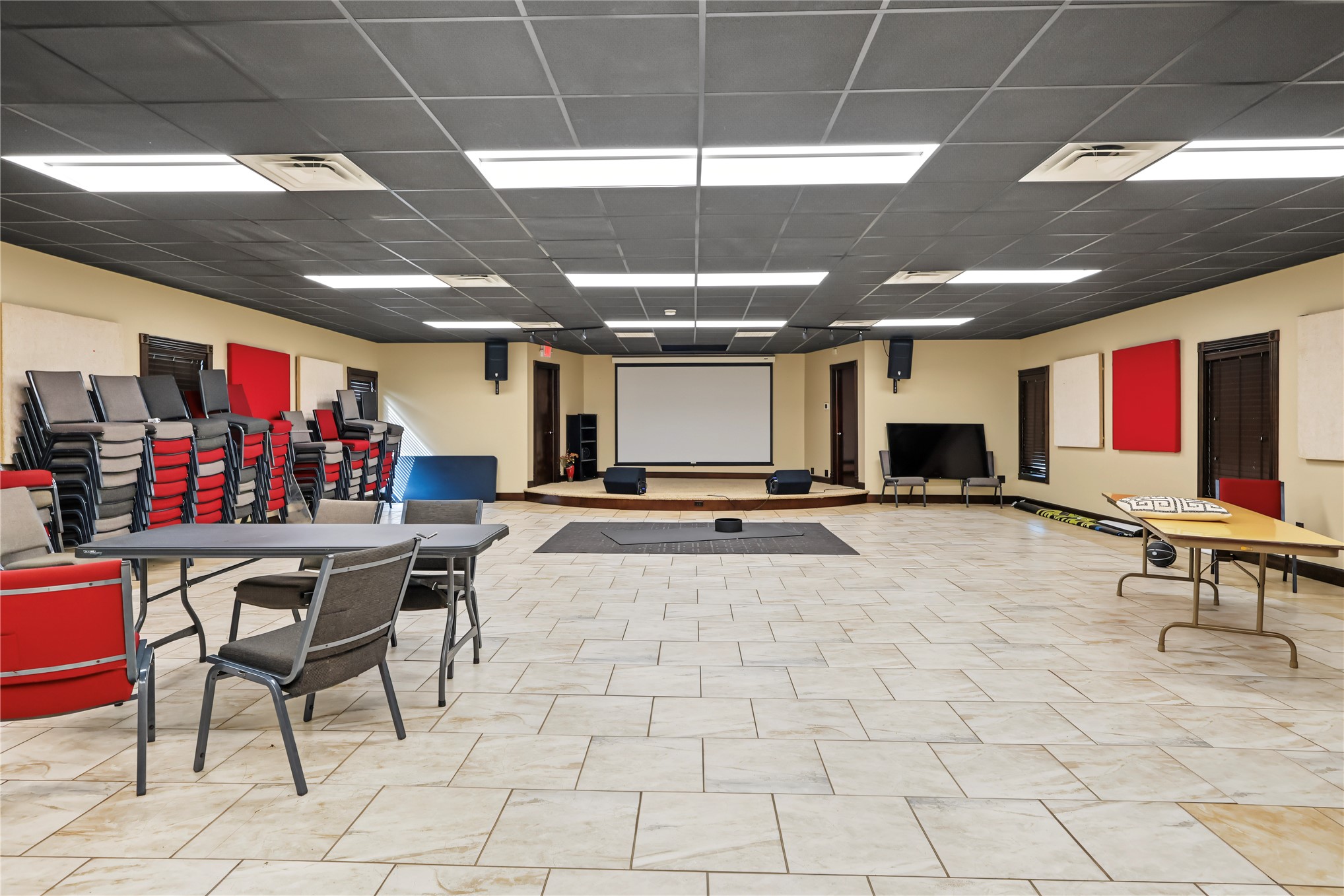 206 E 3rd Street Skiatook OK 74070