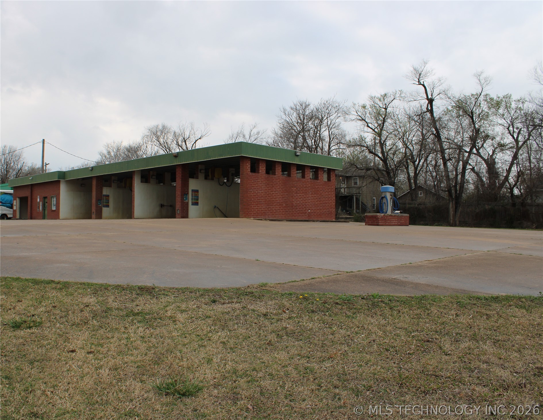 1806 W Broadway Street Collinsville OK 74021