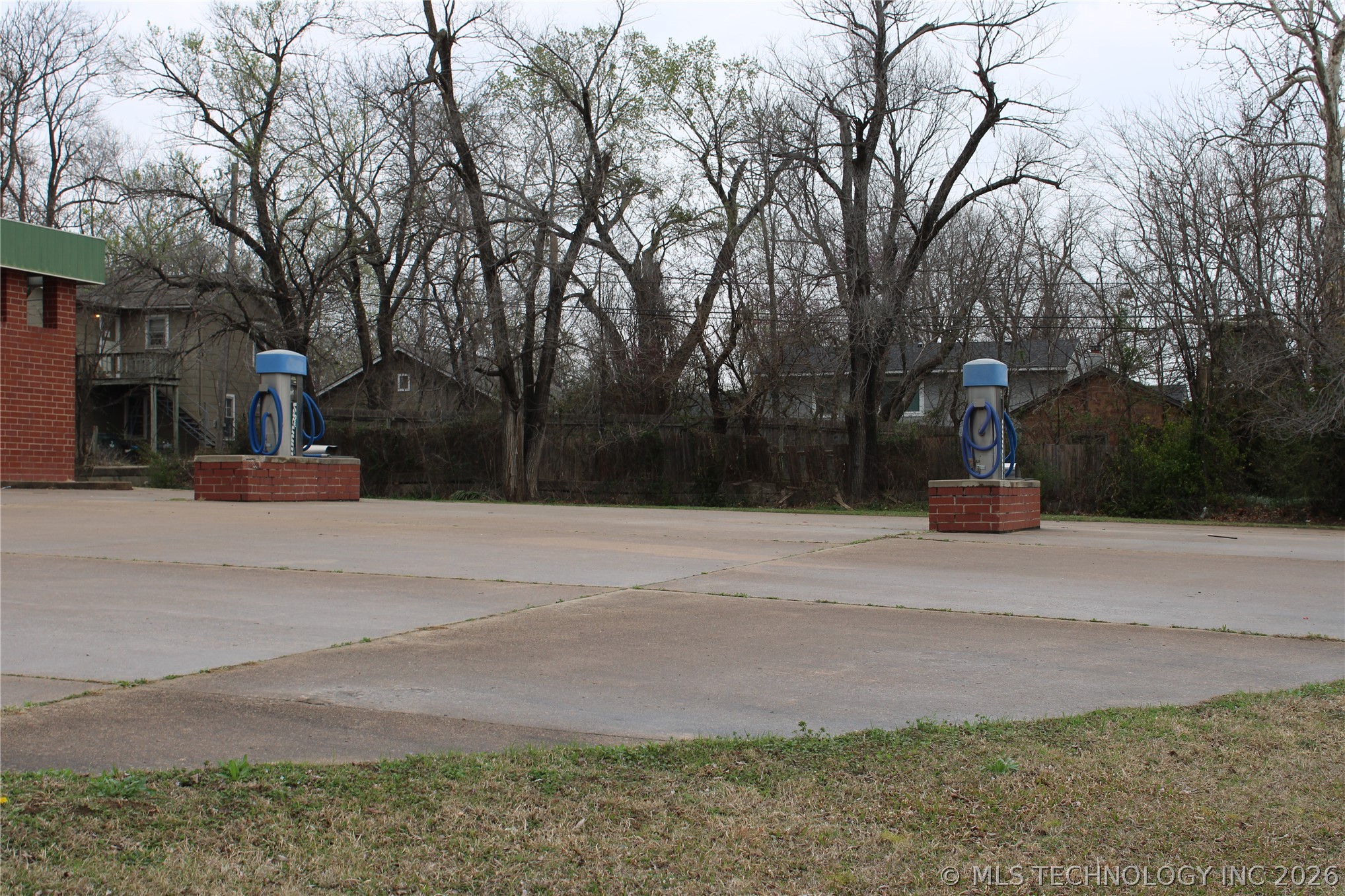 1806 W Broadway Street Collinsville OK 74021