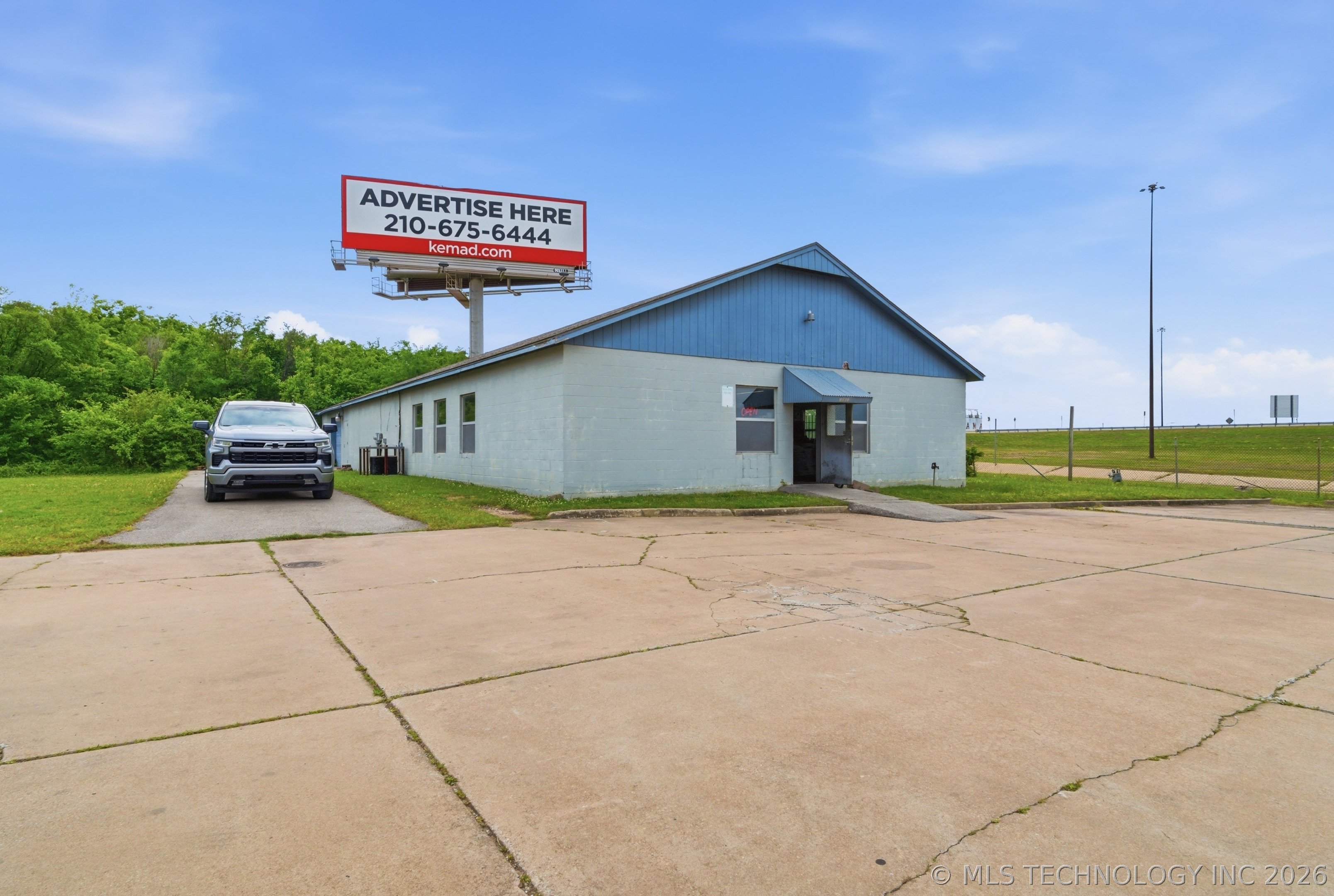 2604 E Apache Street Tulsa OK 74110