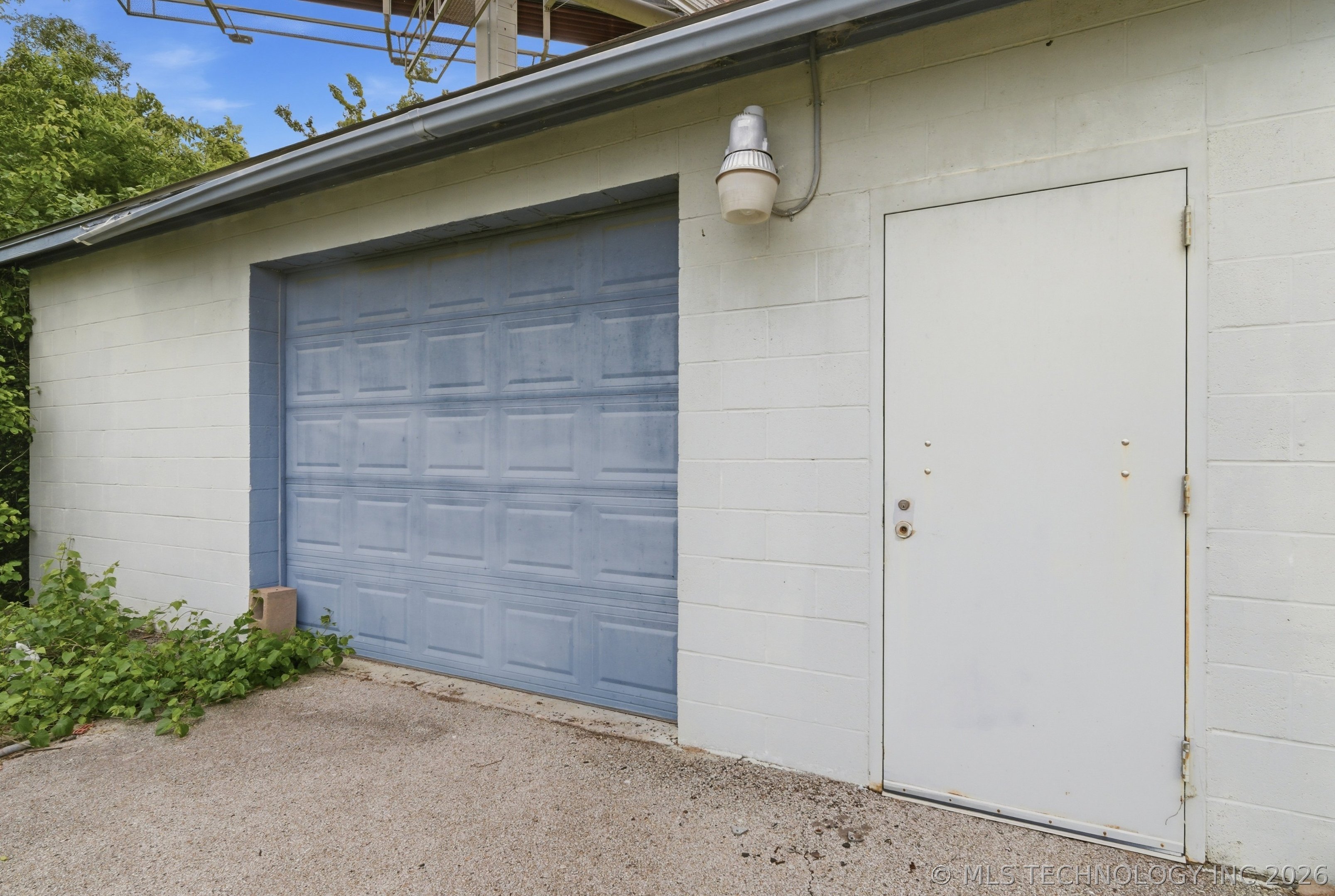 2604 E Apache Street Tulsa OK 74110