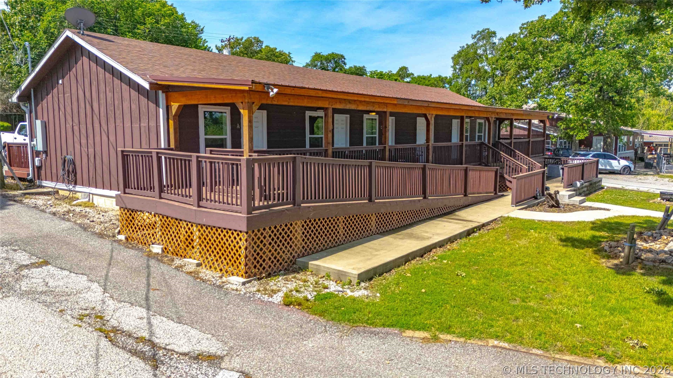 1561 110th Street W Grove OK 74344