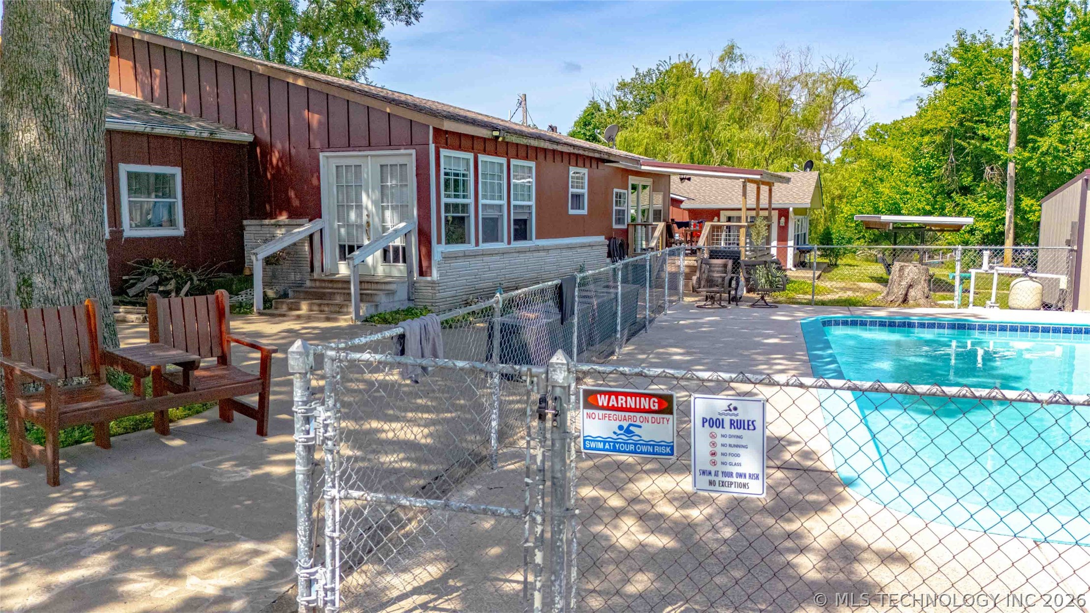 1561 110th Street W Grove OK 74344