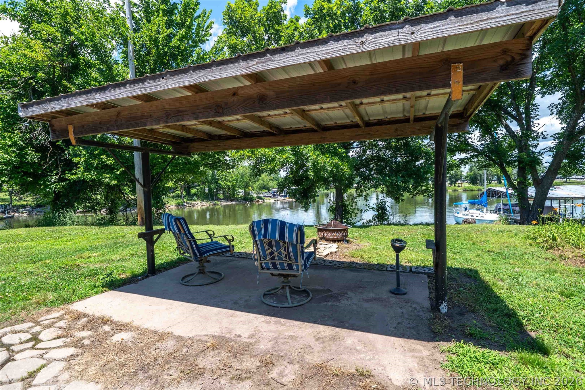 1561 110th Street W Grove OK 74344