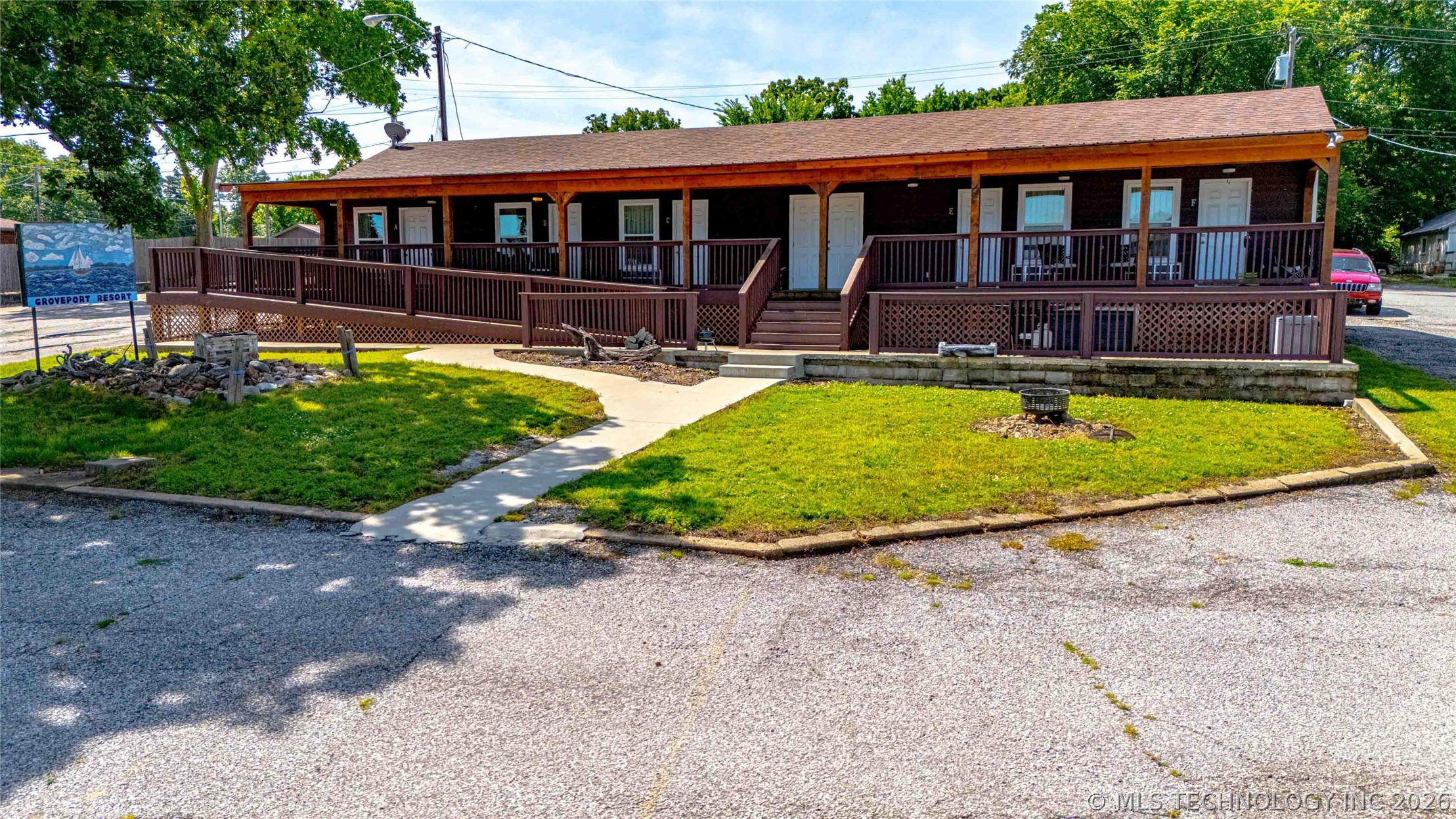 1561 110th Street W Grove OK 74344
