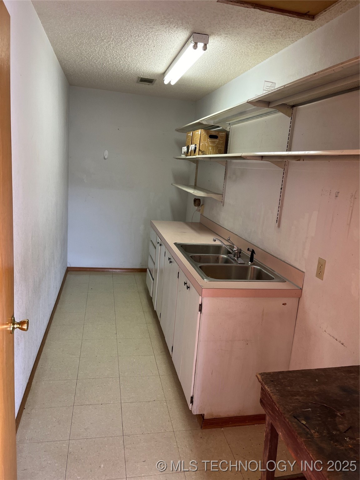 112 S Thornton Vian OK 74962
