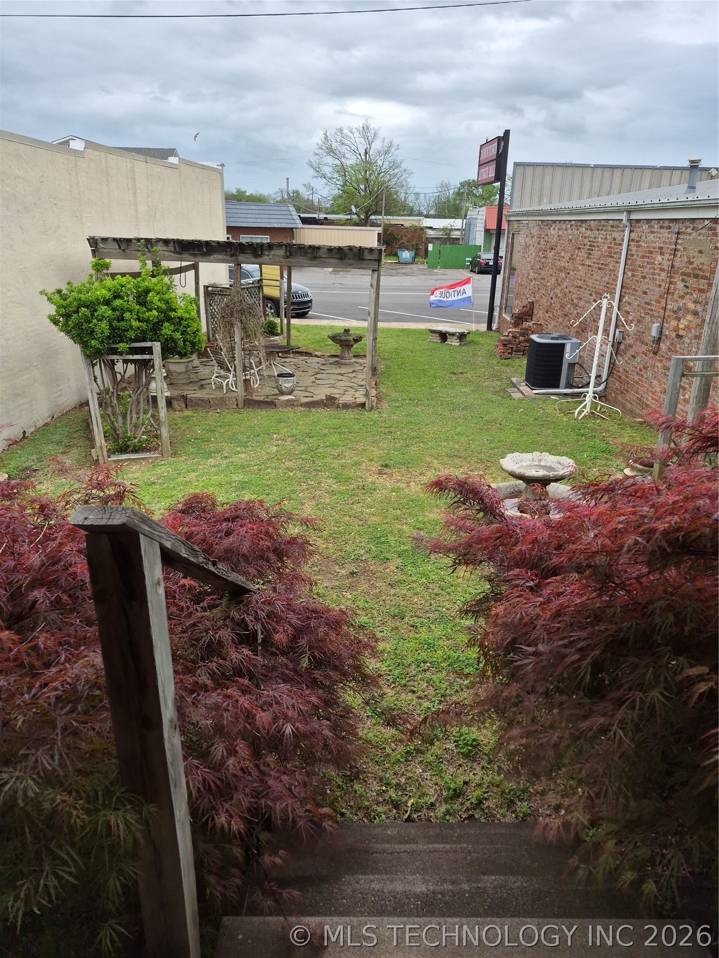 219 S Broadway Street Checotah OK 74426