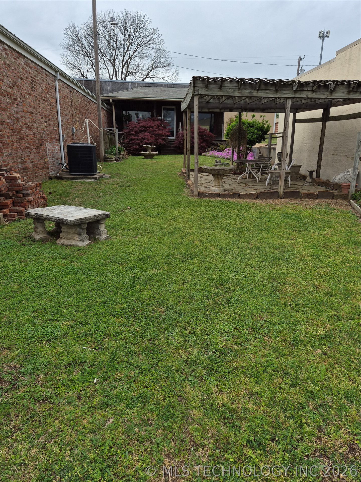 219 S Broadway Street Checotah OK 74426