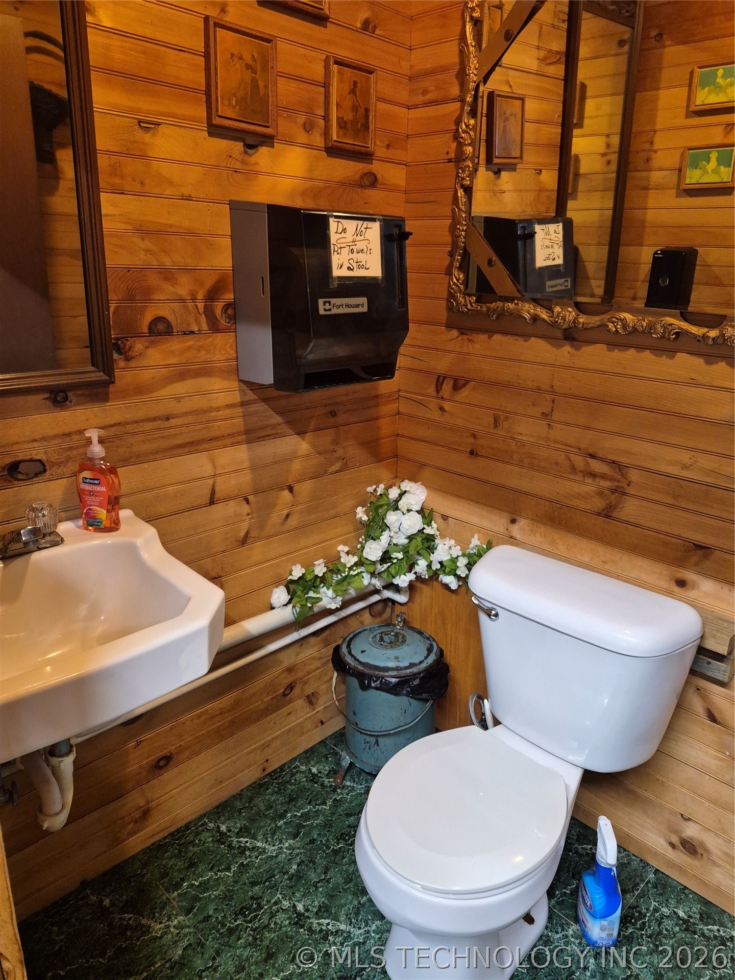 219 S Broadway Street Checotah OK 74426