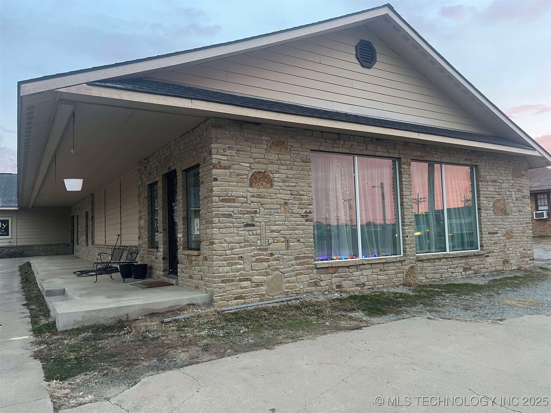 801 W Main Street Stigler OK 74462