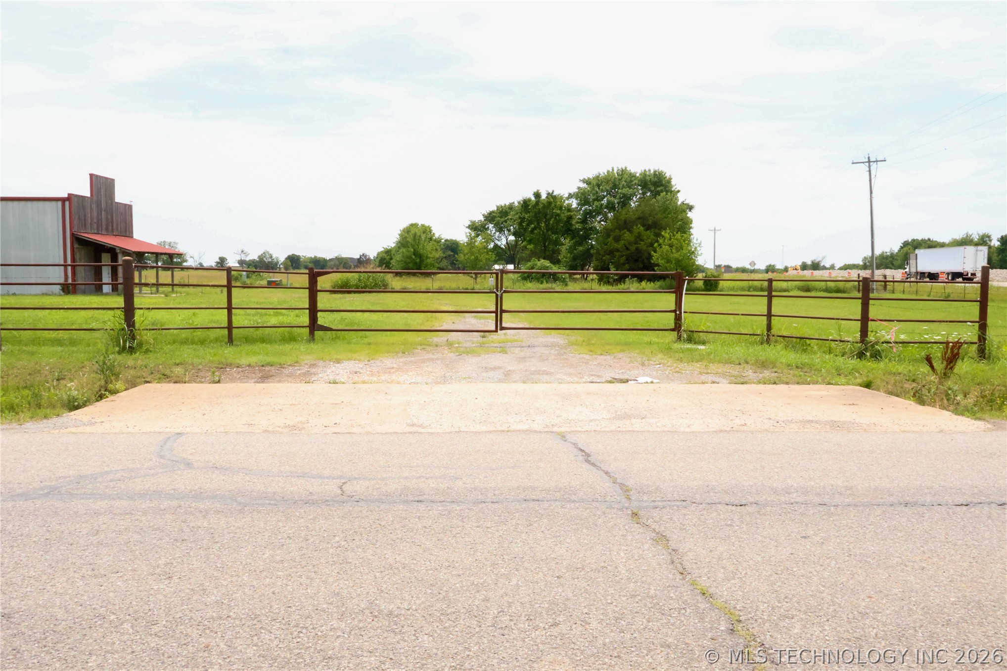 5577 W 630 Road Chouteau OK 74337