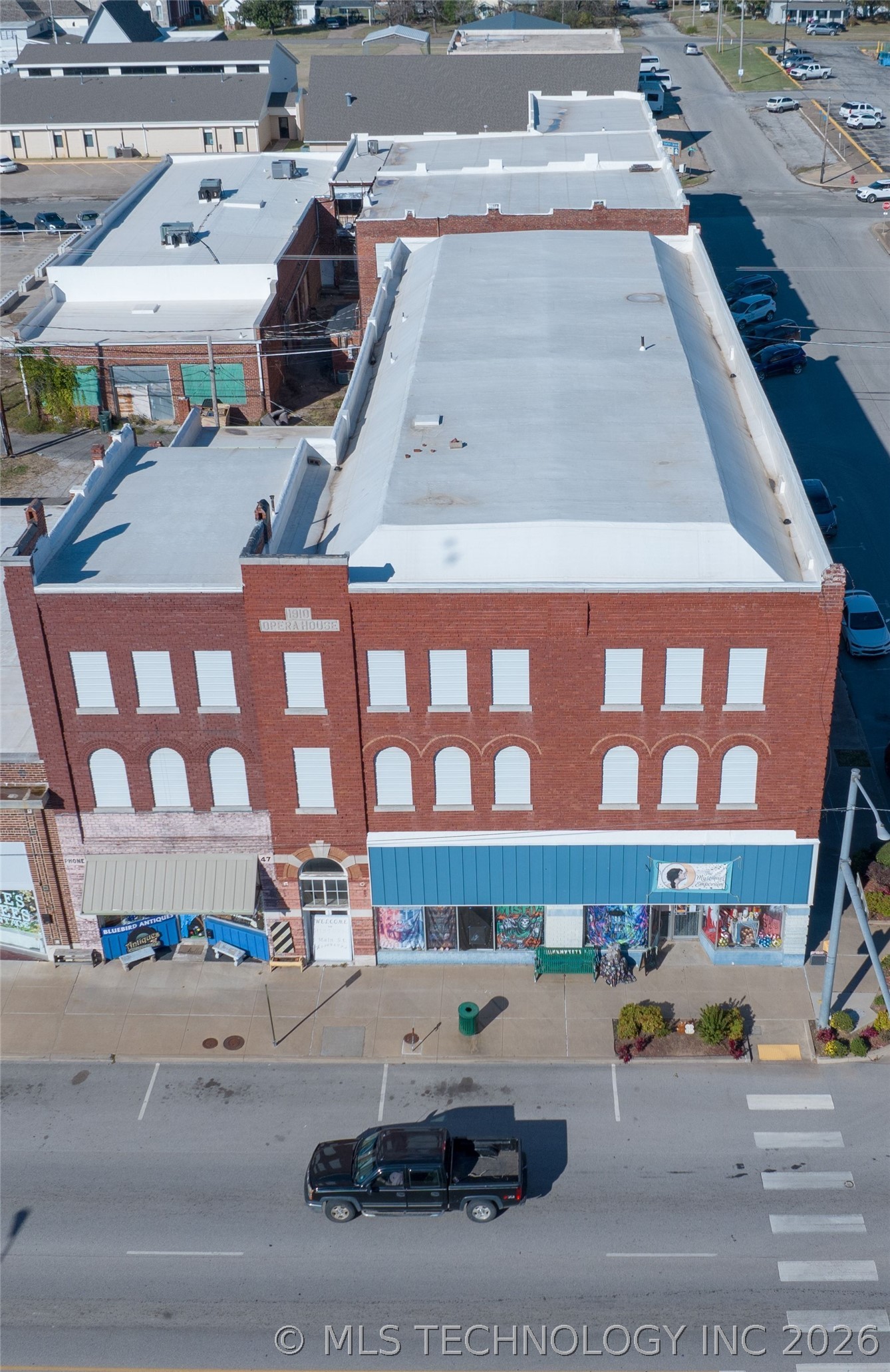 402 W Main Street Henryetta OK 74437