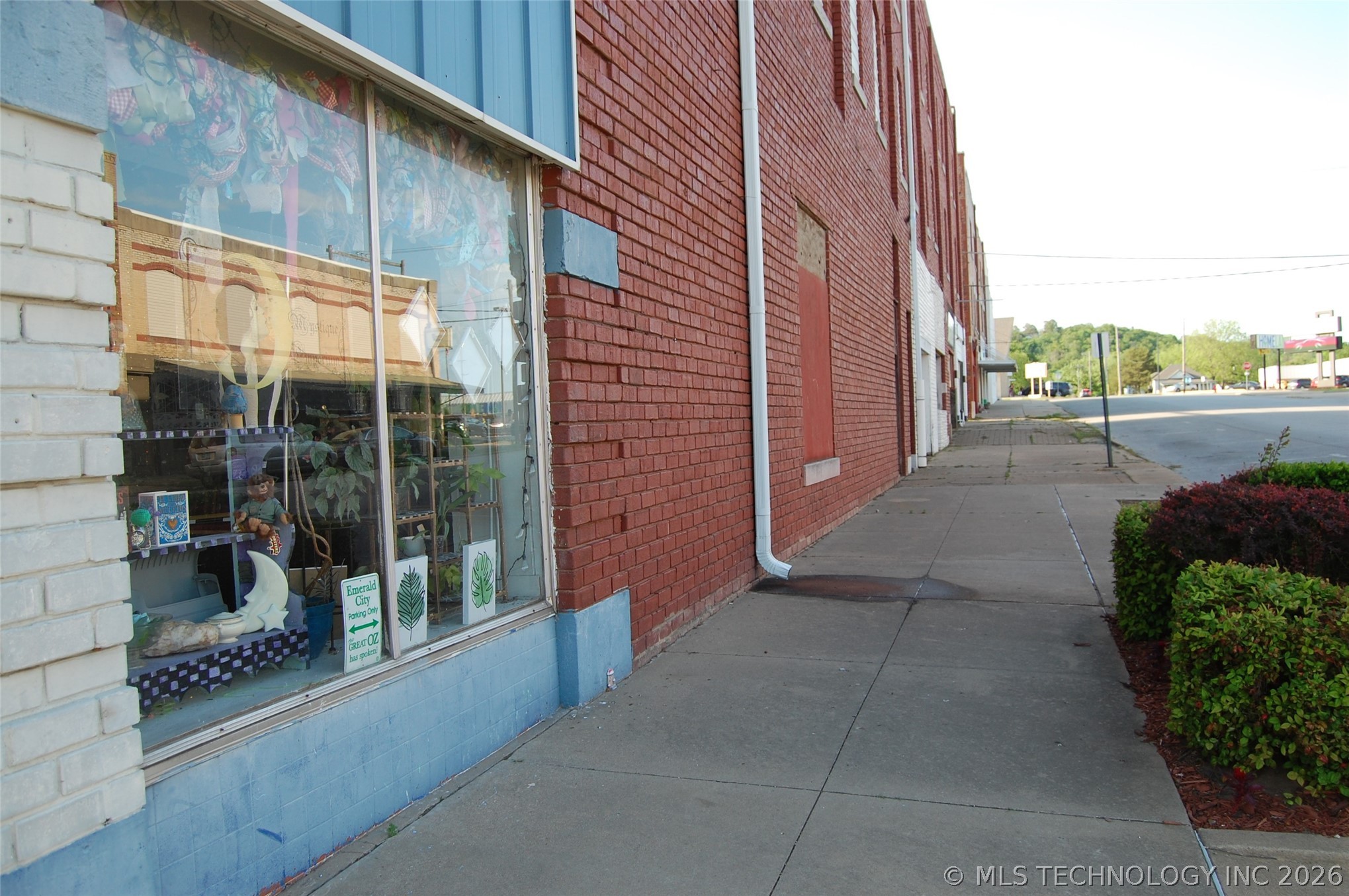 402 W Main Street Henryetta OK 74437
