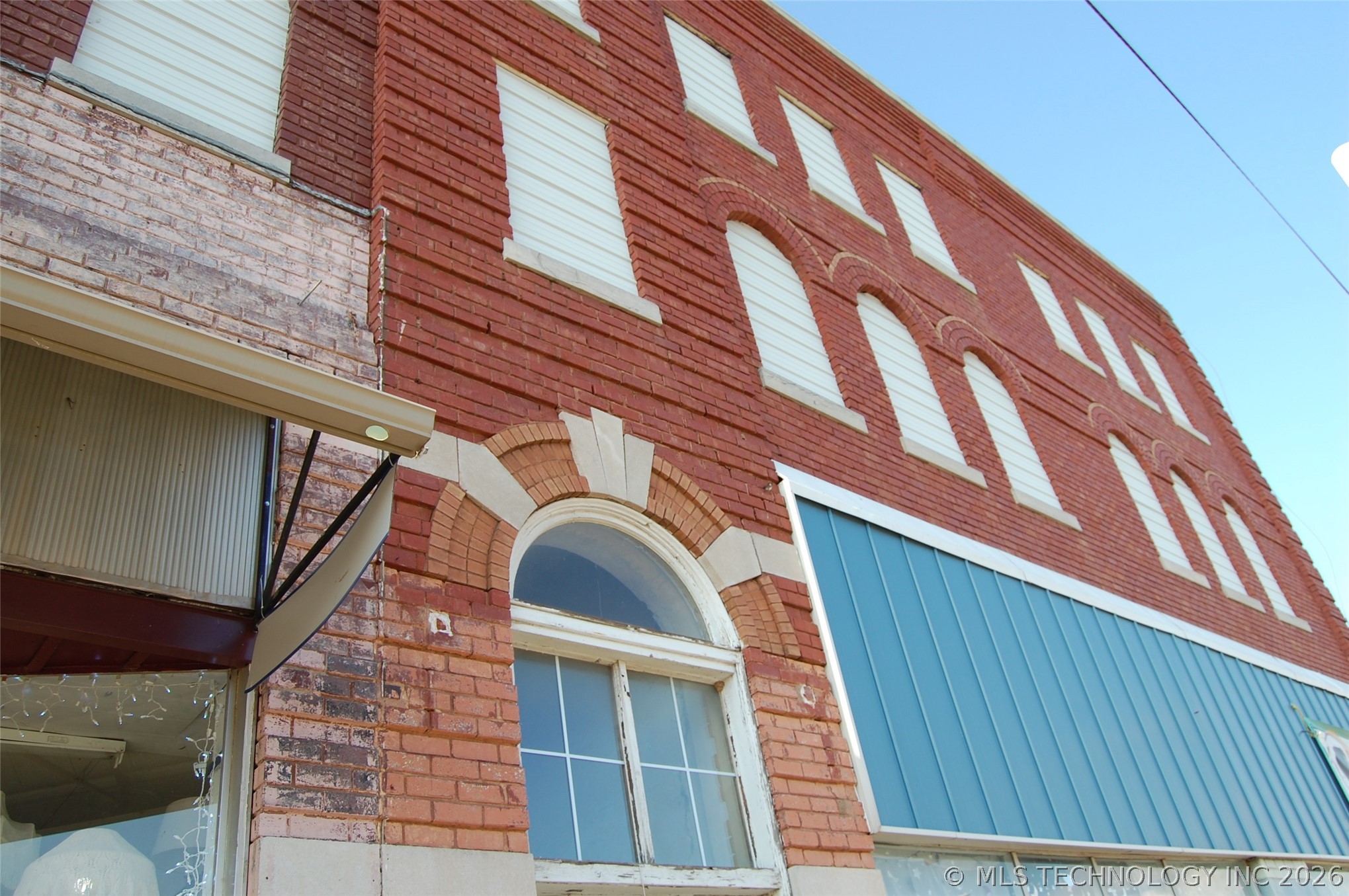 402 W Main Street Henryetta OK 74437