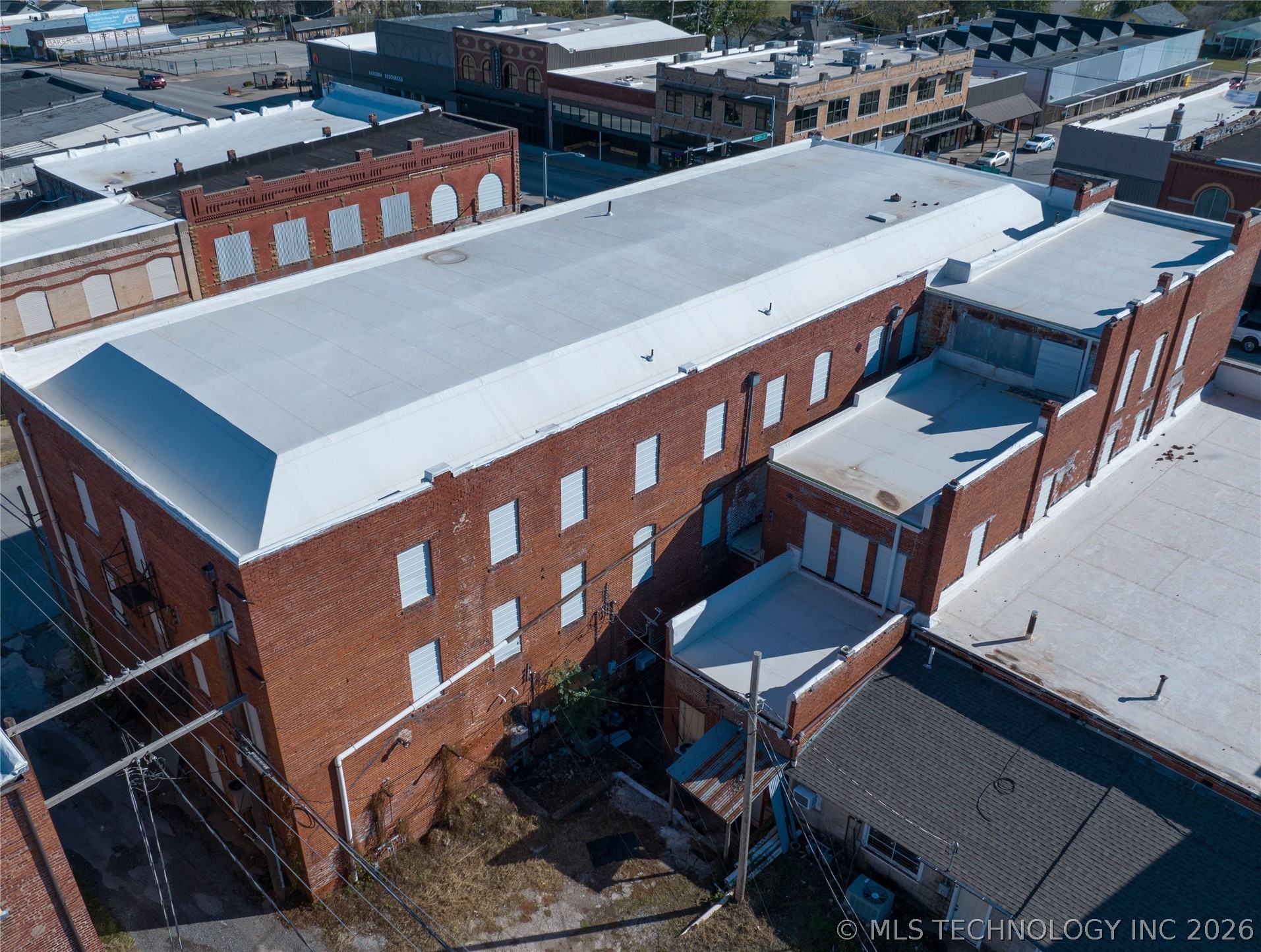 402 W Main Street Henryetta OK 74437