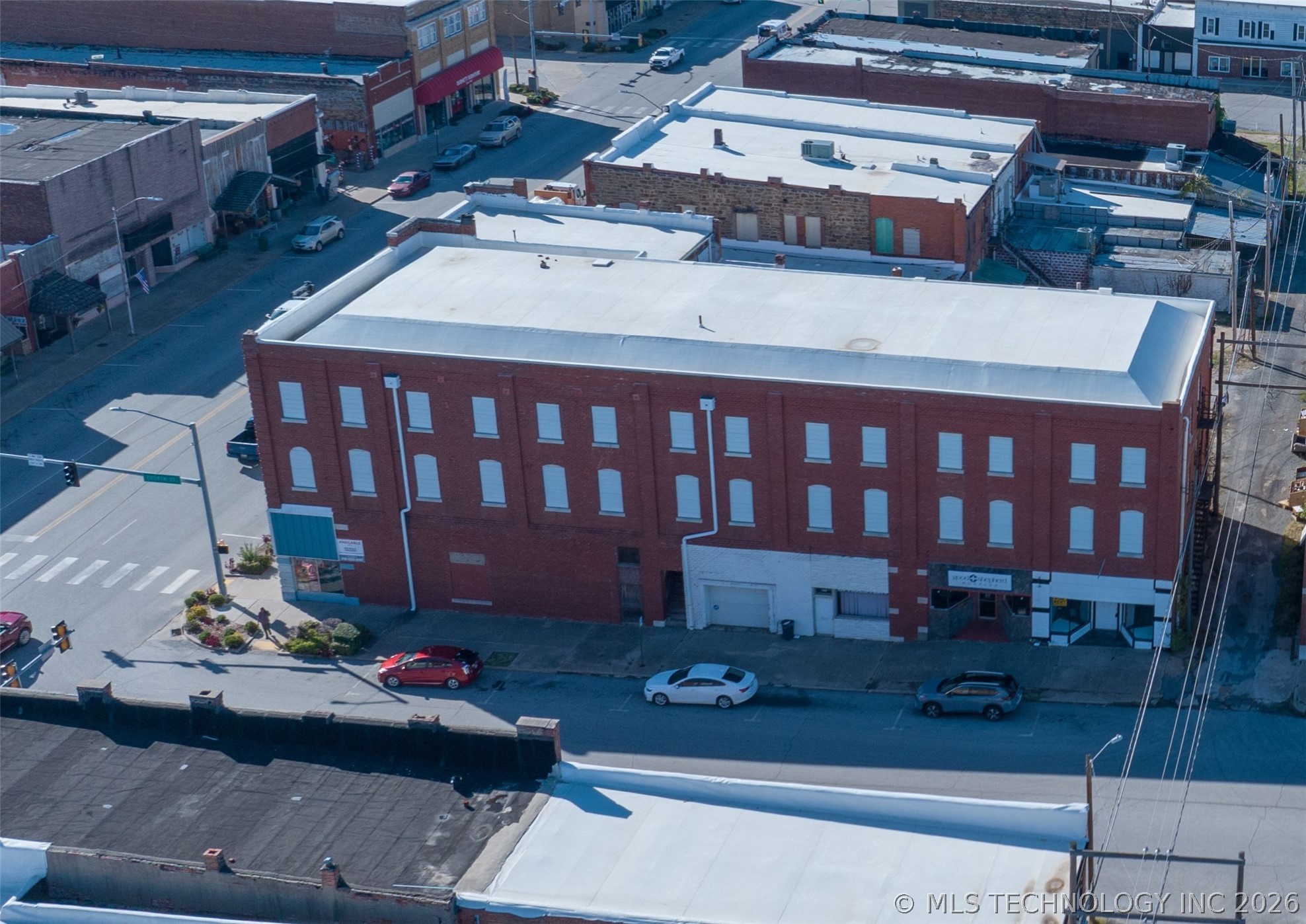 402 W Main Street Henryetta OK 74437