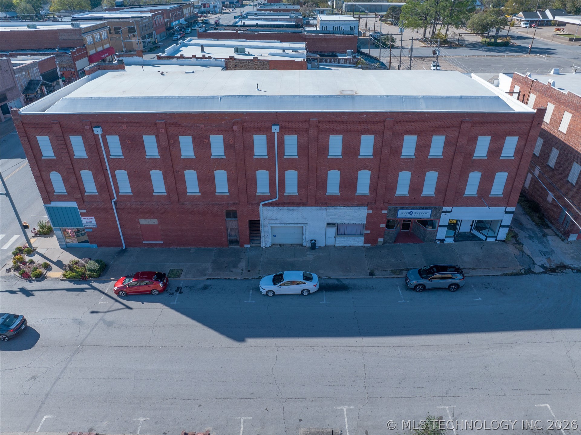 402 W Main Street Henryetta OK 74437