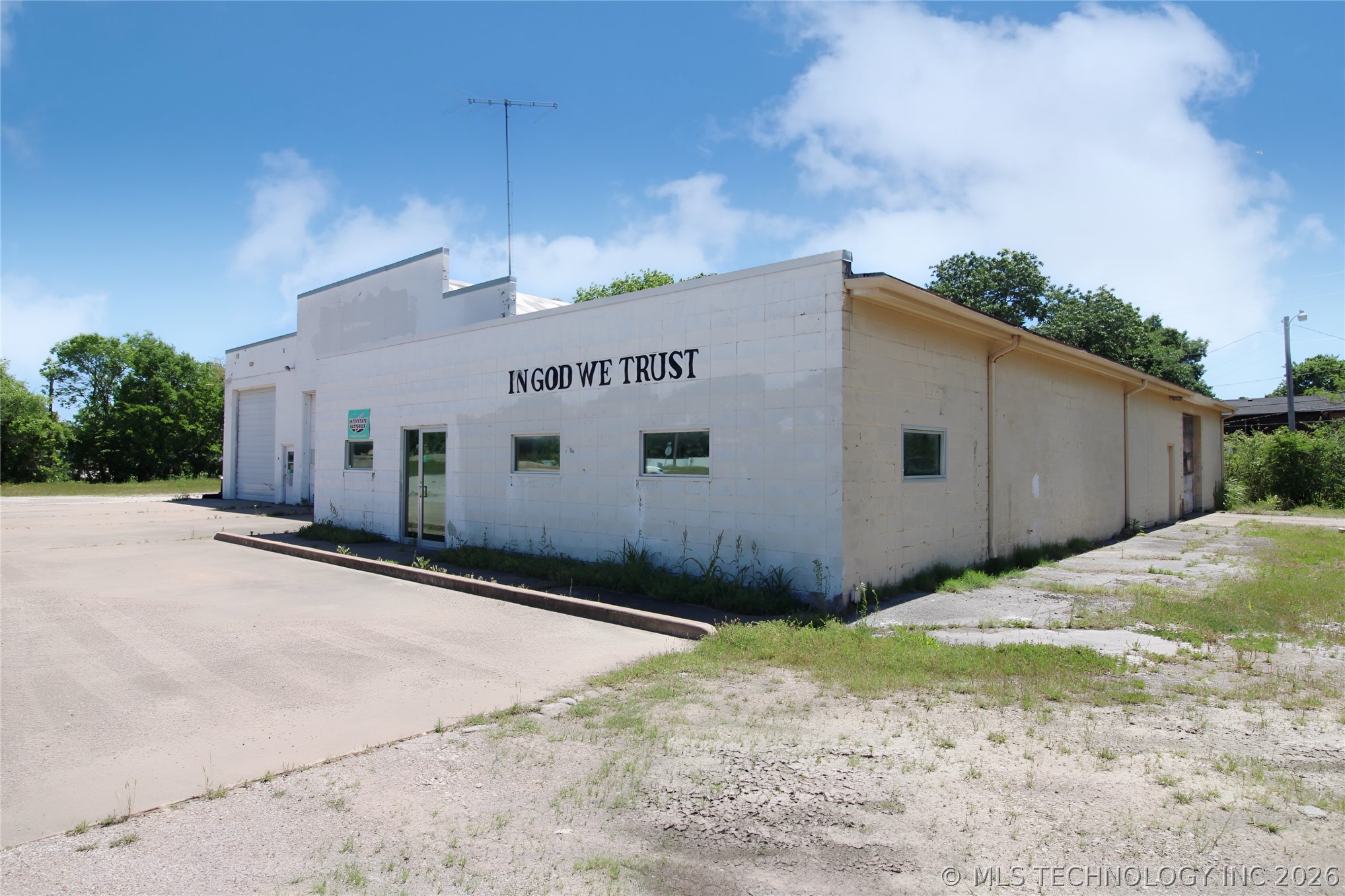 1501 W Main Street Henryetta OK 74437