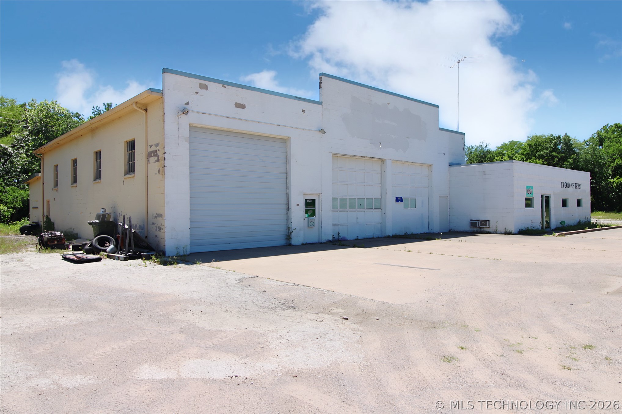 1501 W Main Street Henryetta OK 74437