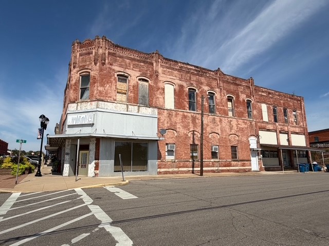 385 E Court Street Atoka OK 74525