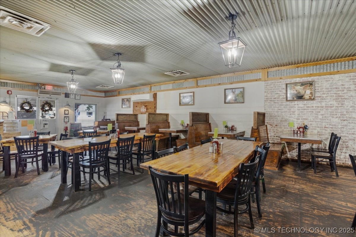 117 S Franklin Street Colbert OK 74733