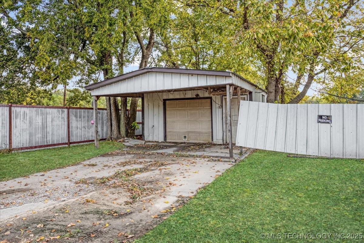 117 S Franklin Street Colbert OK 74733